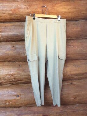 Banana Republic Khaki EUC Hayden Cargo Ankle Pants Size 16